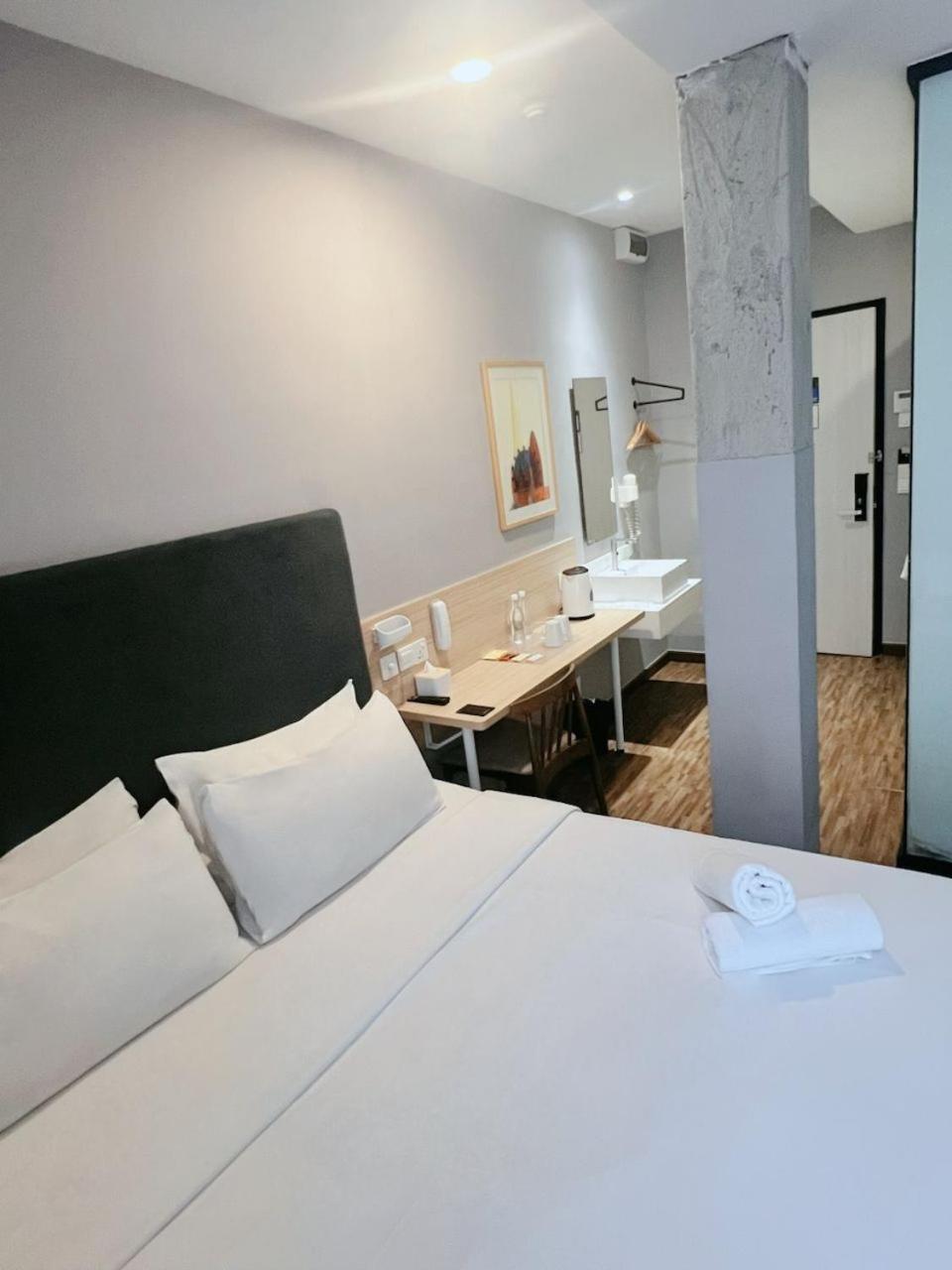 Hako Hotel Skudai Exteriör bild